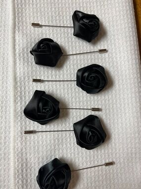 NWTSatin Rose Lapel Pins - Set of 6 prom or wedding boutonnieres